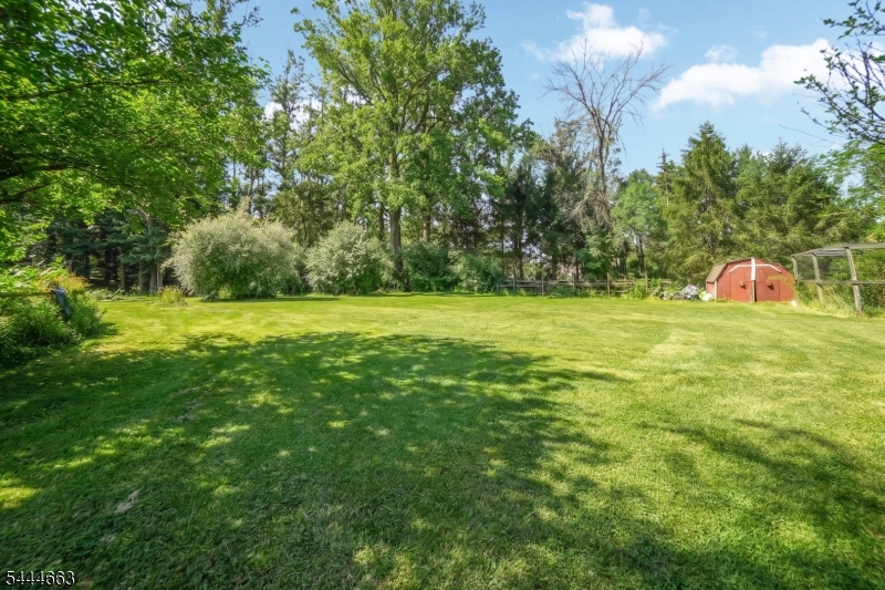 2 Chester Woods Dr