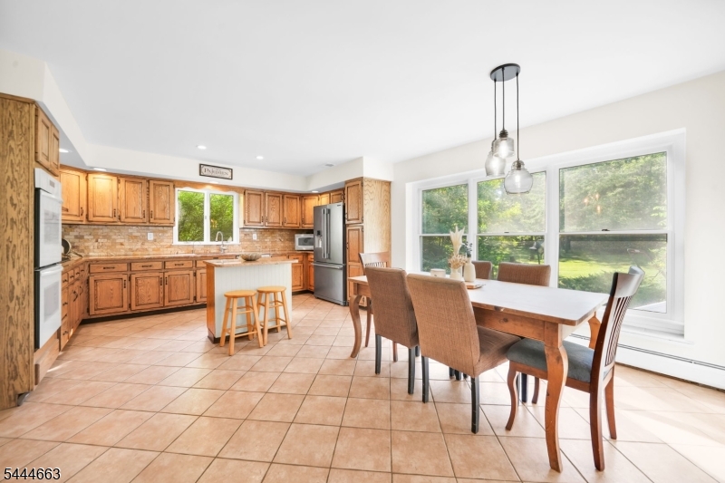 2 Chester Woods Dr