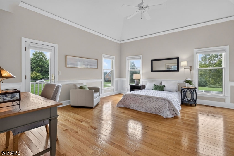 2 Glencree Ln