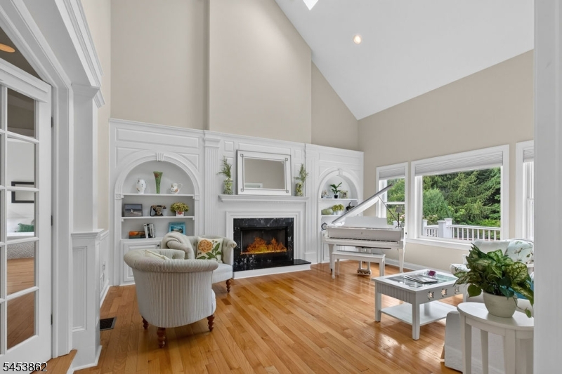 2 Glencree Ln