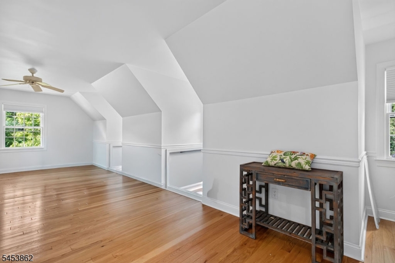 2 Glencree Ln