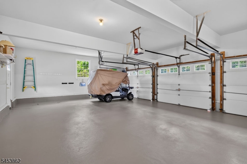 2 Glencree Ln