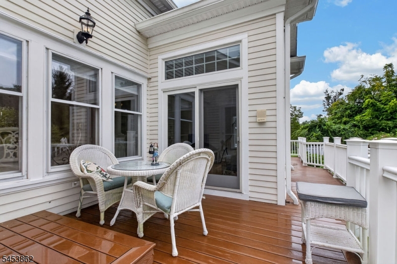 2 Glencree Ln