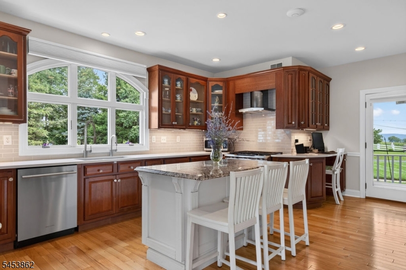 2 Glencree Ln