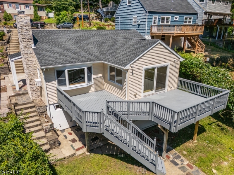 235 Skyline Lake Dr