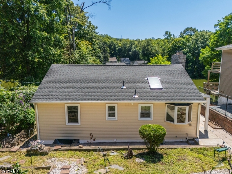 235 Skyline Lake Dr