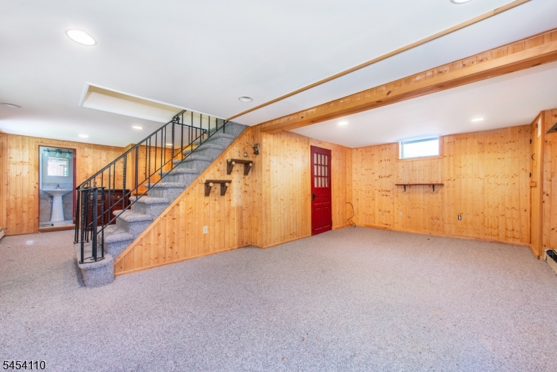 235 Skyline Lake Dr