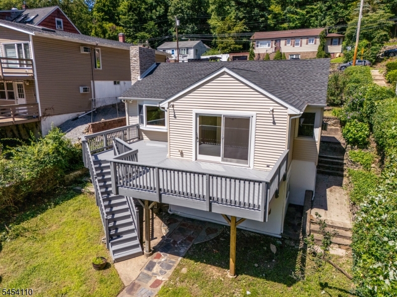 235 Skyline Lake Dr