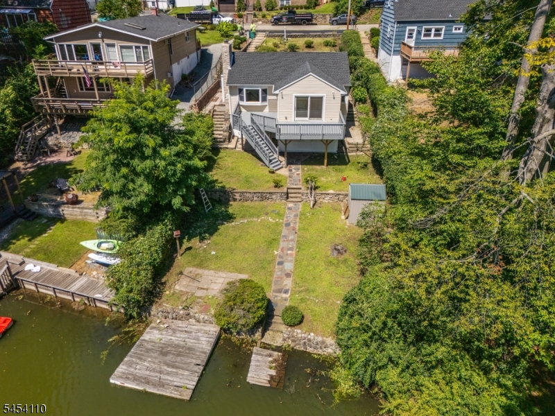 235 Skyline Lake Dr