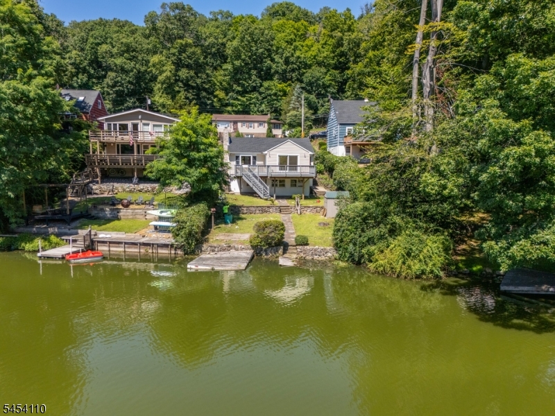 235 Skyline Lake Dr