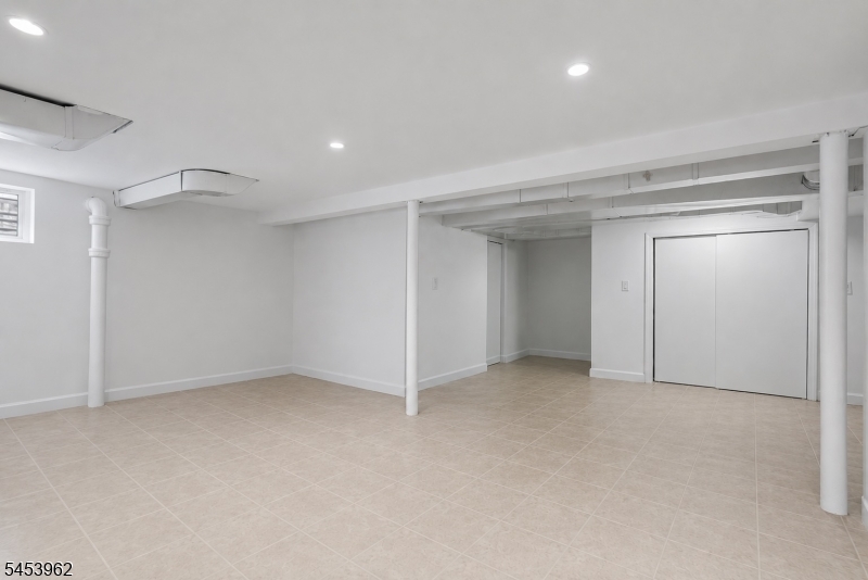 170 Clinton Ave