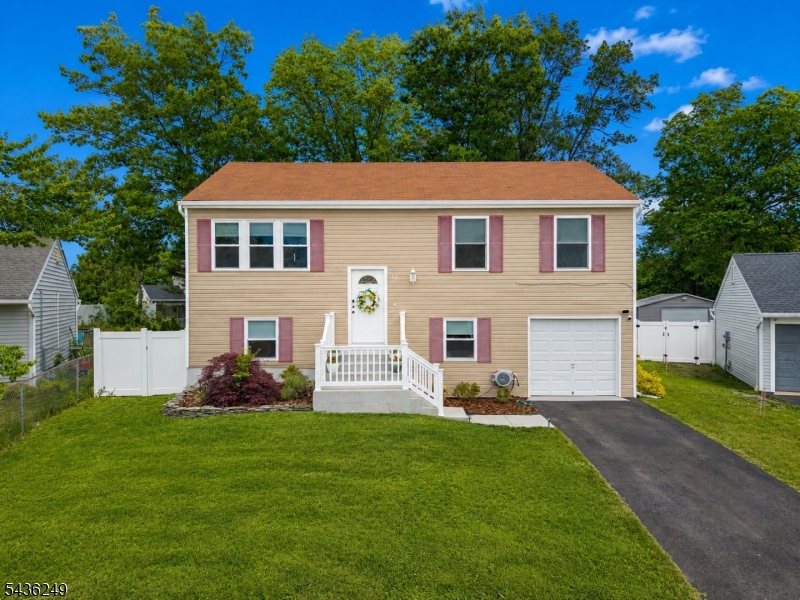 43 Tiller Dr