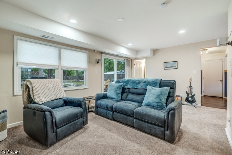 43 Tiller Dr