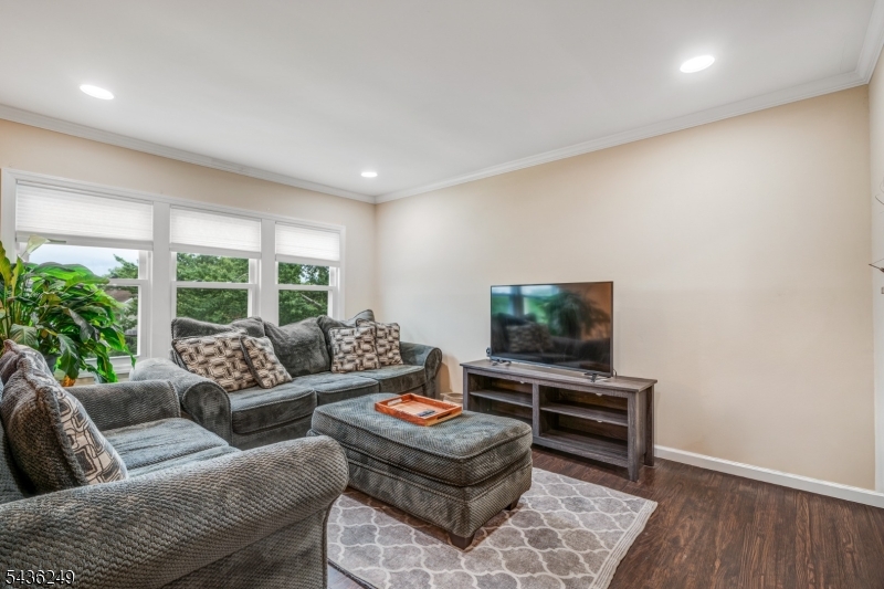 43 Tiller Dr