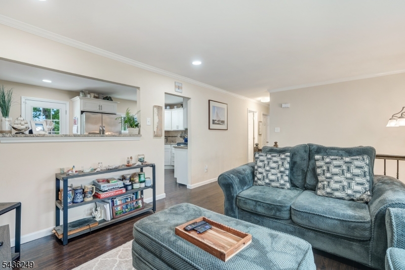 43 Tiller Dr