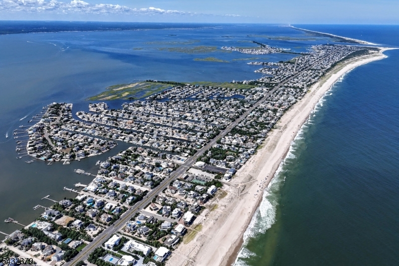 54 Long Beach Blvd