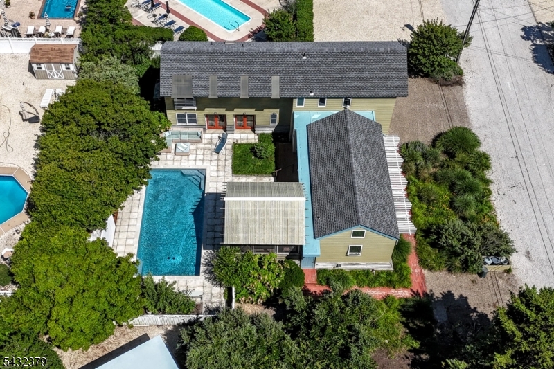 54 Long Beach Blvd