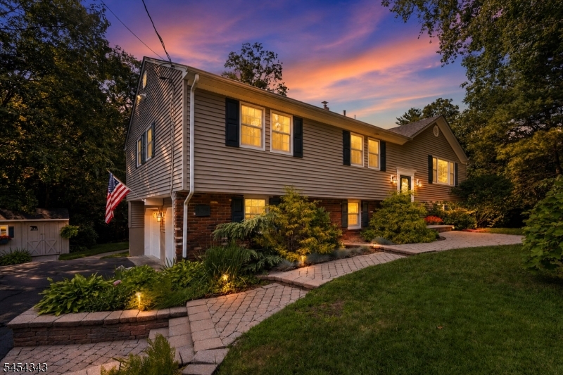 109 Vreeland Rd