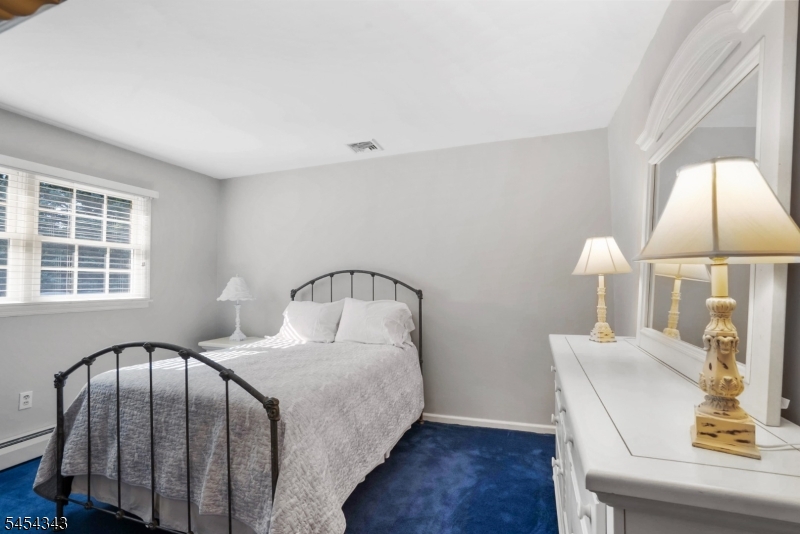 109 Vreeland Rd