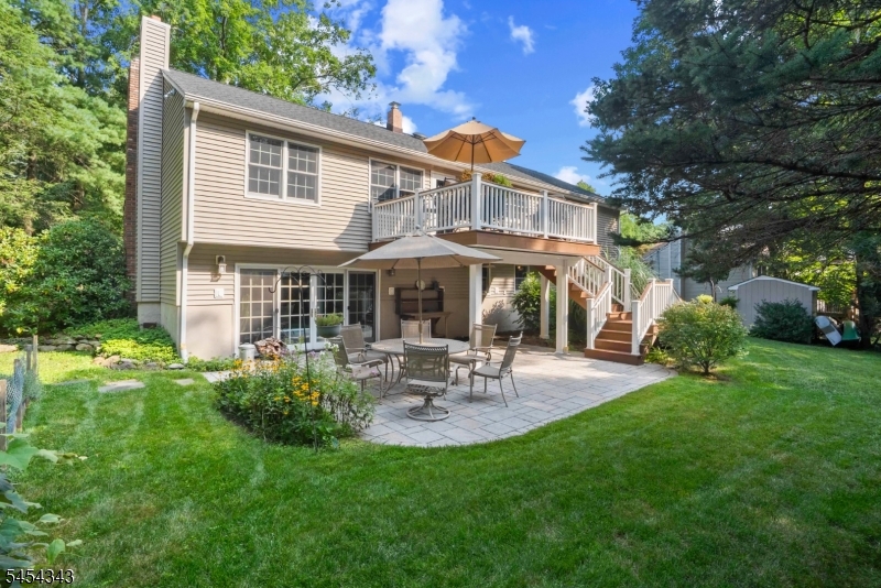 109 Vreeland Rd