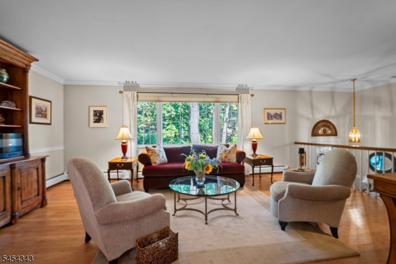 109 Vreeland Rd