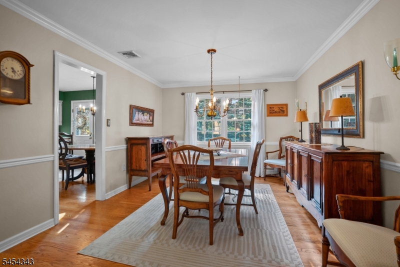109 Vreeland Rd