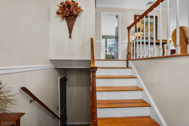 109 Vreeland Rd