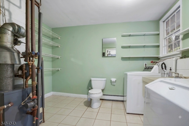 109 Vreeland Rd