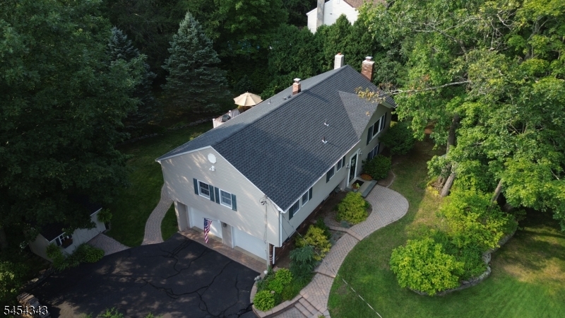 109 Vreeland Rd