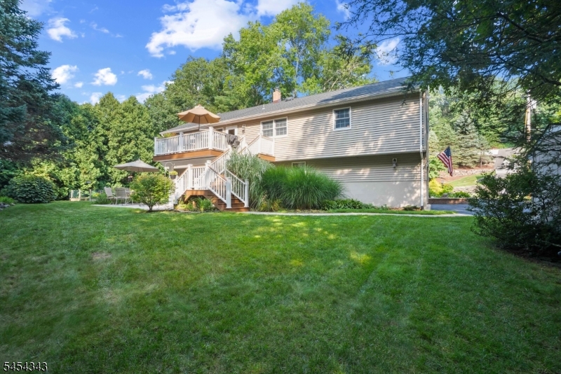 109 Vreeland Rd