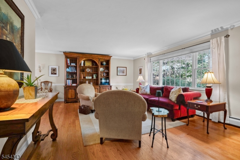 109 Vreeland Rd