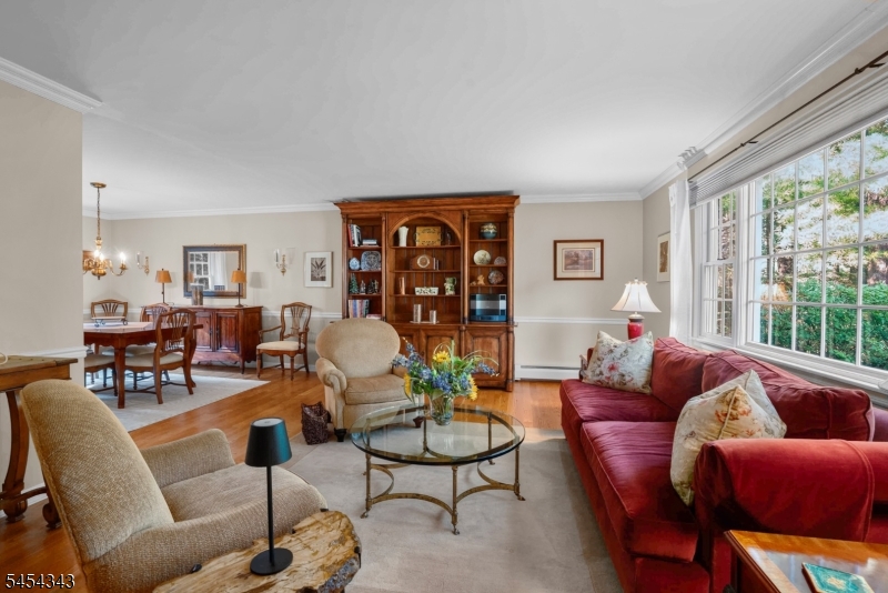 109 Vreeland Rd