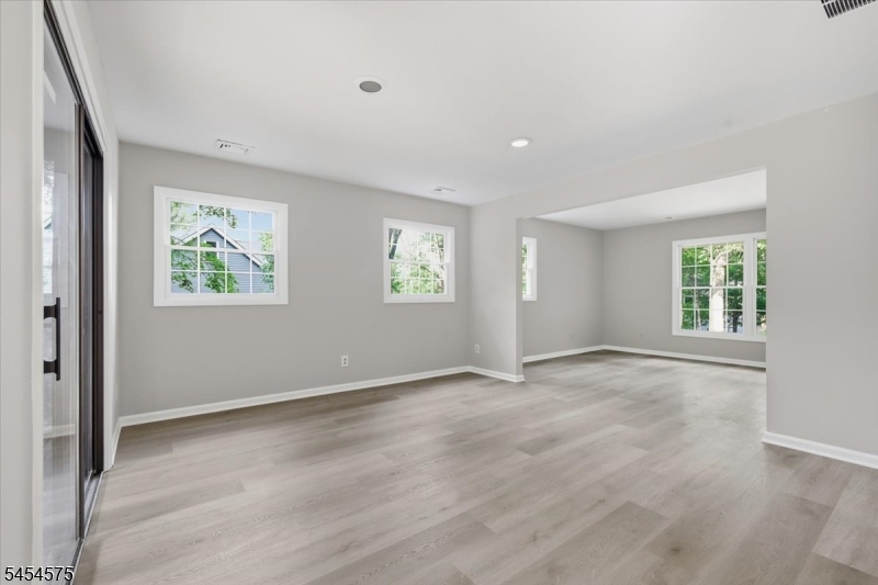 27 Inwood Rd