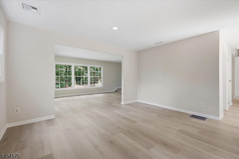 27 Inwood Rd