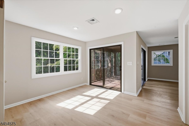 27 Inwood Rd