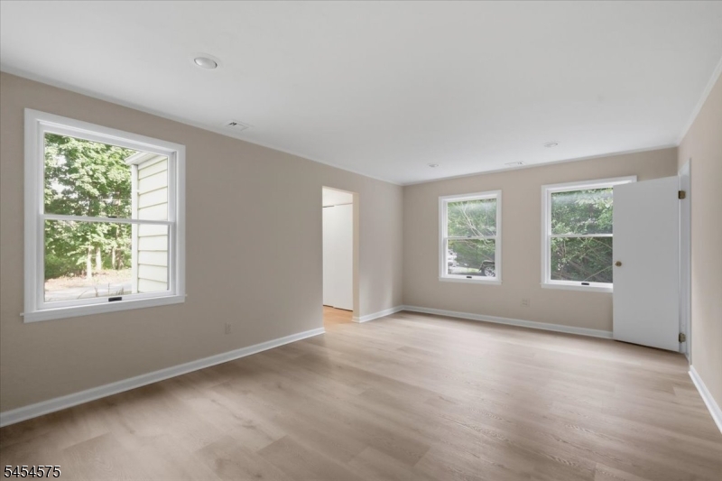 27 Inwood Rd