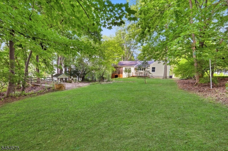 27 Inwood Rd