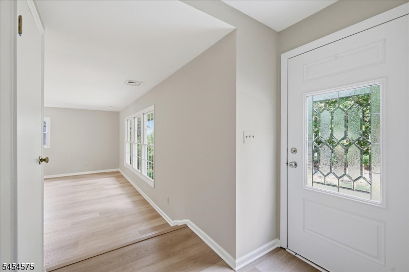 27 Inwood Rd