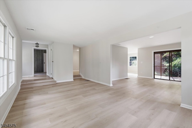 27 Inwood Rd