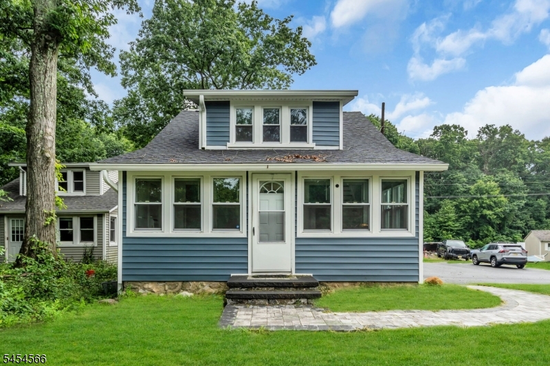 7 Birchwood Dr