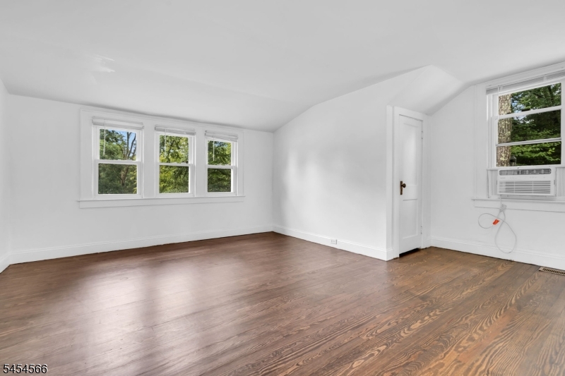 7 Birchwood Dr