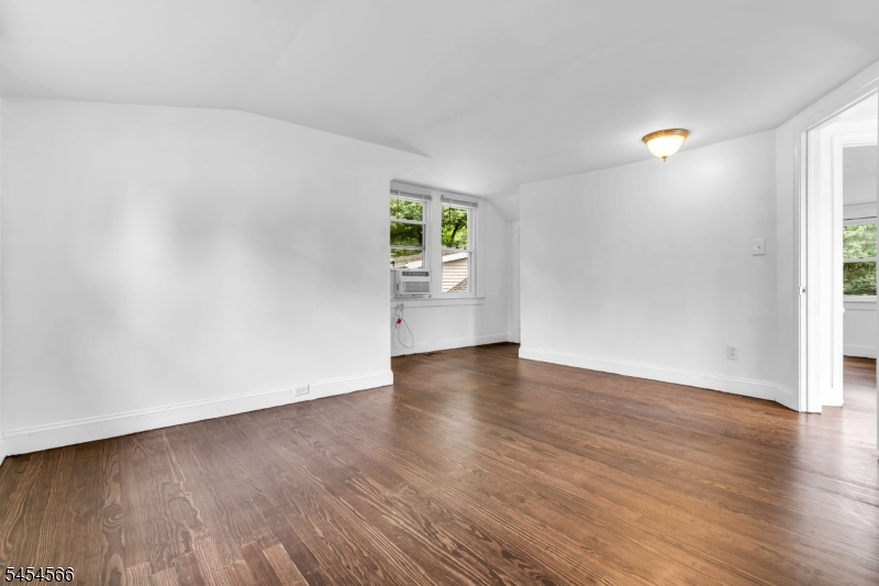 7 Birchwood Dr