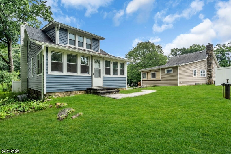 7 Birchwood Dr
