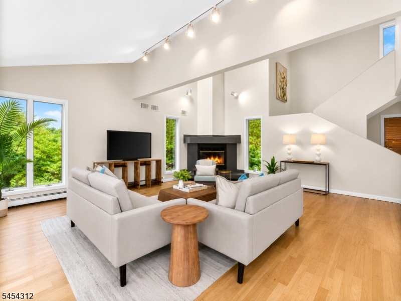 439 Rockaway Valley Rd