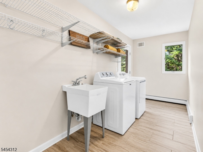 439 Rockaway Valley Rd