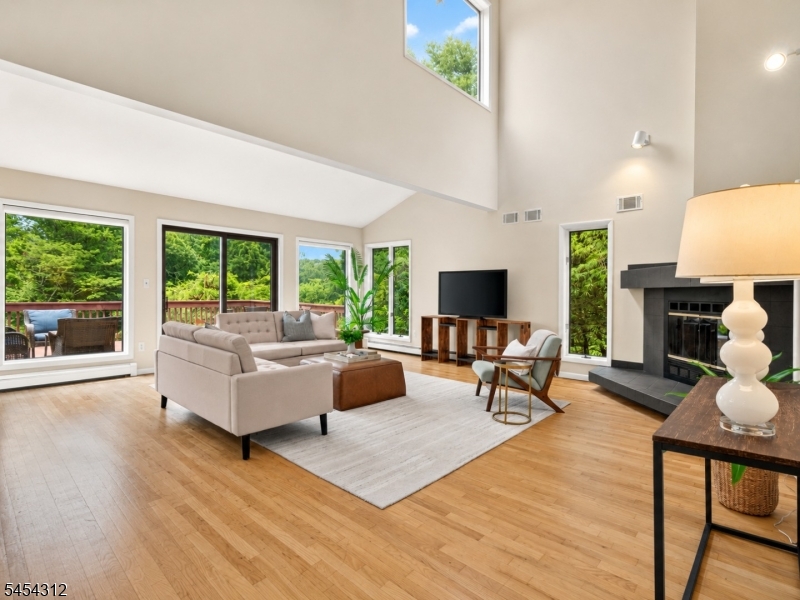 439 Rockaway Valley Rd