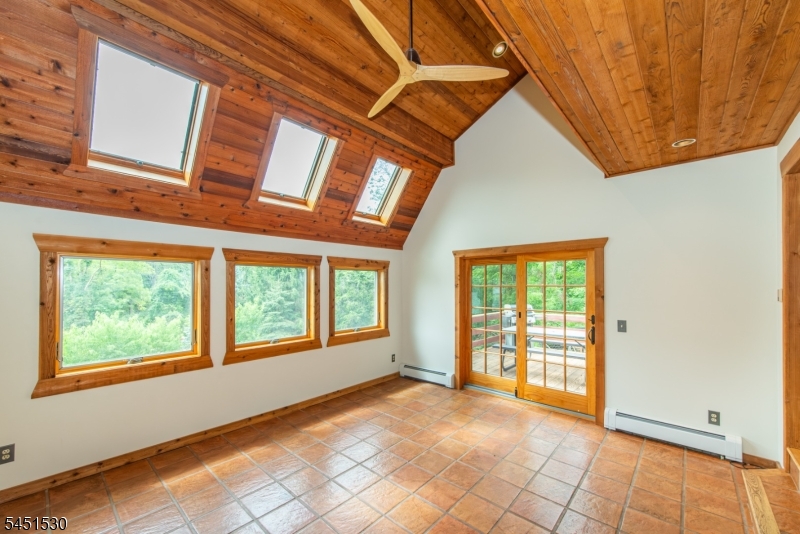 126 Upper North Shore Rd