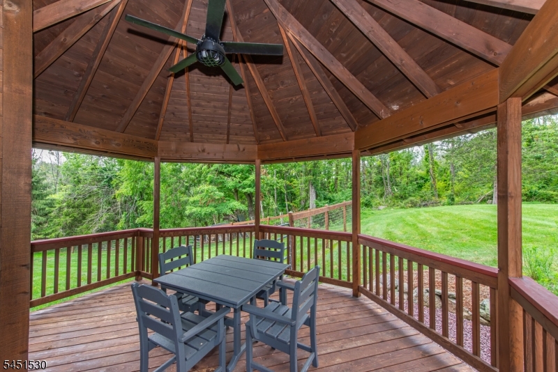 126 Upper North Shore Rd