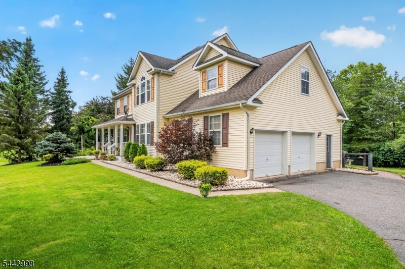 33 Summit Rd