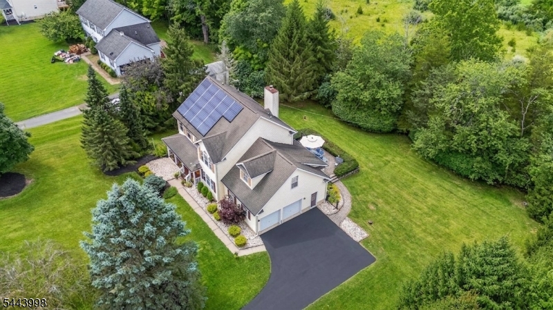 33 Summit Rd